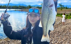 广场舞阿哥阿妹新